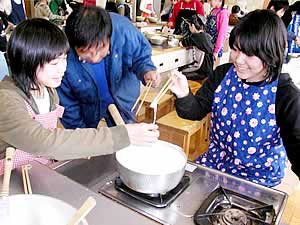 過程で出来たゆばをちょっと味見