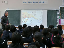 学校のまわりの地形を「デジタル伊能図」で確認（土庄小学校）