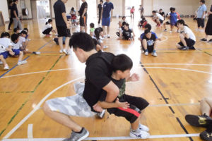 親子ストレッチ教室の参加者は毎年多い