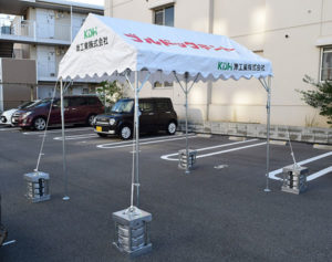 １個が最大１００㎏の「鉄ウエイト枠」は分解すれば持ち運びも容易