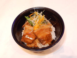 B〈日本料理〉かごしま黒豚の角煮丼