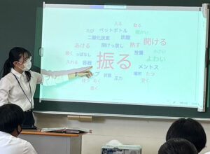 県内唯一の公立中高一貫教育校として探究的な学習活動に取り組んでいる