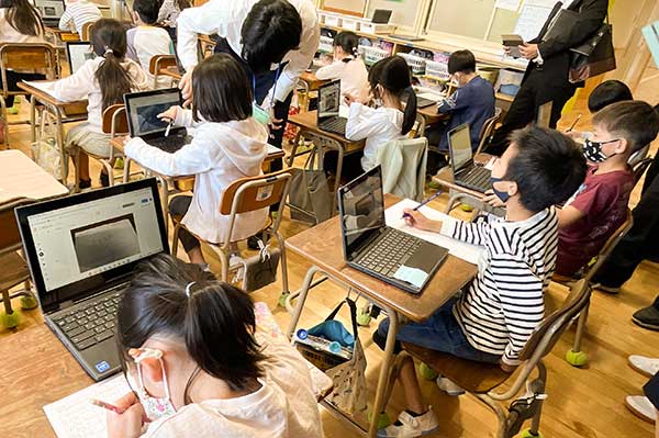 子供が作成した問題をクラウドで共有。自ら問題を選んで解く