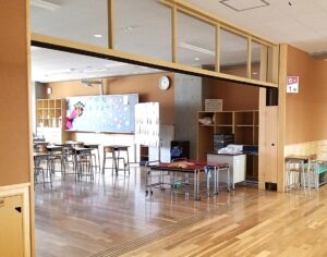 木材ならではの安心感、求める空間設計可能に～木製学校間仕切