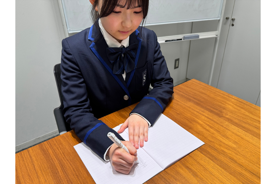 ＜次世代DX教育＞青稜中高×ゼブラ「受験に強いペン」を科学する〜データ駆動型の共同開発プロジェクトで筆記具を再発明＜次世代DX教育＞青稜中高×ゼブラ「受験に強いペン」を科学する〜データ駆動型の共同開発プロジェクトで筆記具を再発明