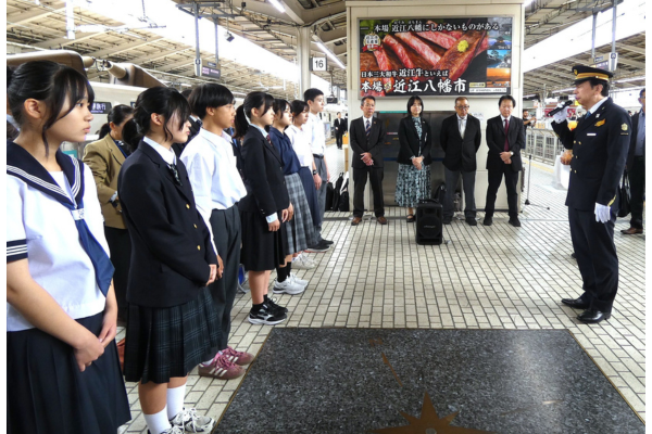 京都の公立中学校8校が修学旅行で関西方面に向けて出発～2026年度東京都中学校修学旅行連合体輸送出発式