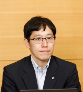 東京都府中市、2.1万人規模の次世代校務DX基盤を内田洋行が構築~ゼロトラスト、統合ID認証と生成AI活用で教員の働き方変革を支援