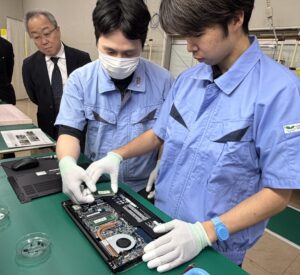 地域企業と大学が協働～信州大学附属校教員用PC寄贈など