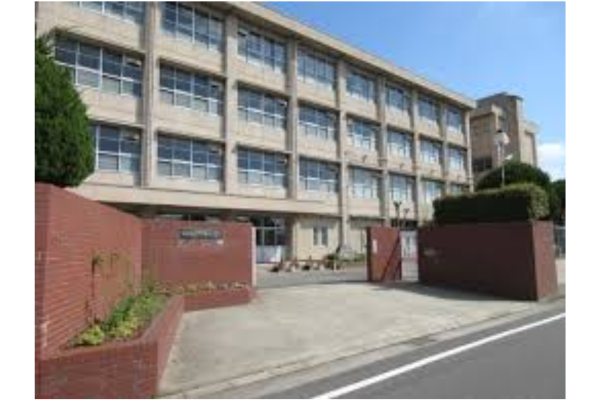 熱中症対策として飲料の自動販売機を設置～生徒主体で1年前から活動
