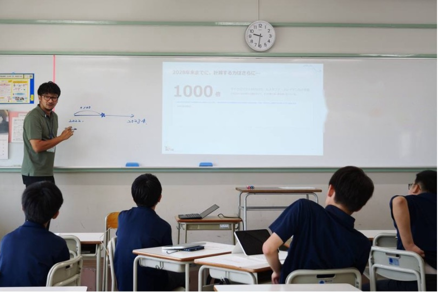 成立学園×CoBloom、中学生を対象に生成AIと取り組む特別探究プログラムを実施 「相棒」として社会課題の動画制作に挑戦