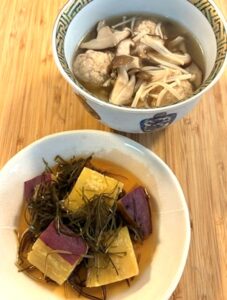 おいしい献立写真 旬の食材は生きた教材~第16回「9月/サツマ芋の煮物とキノコのスープ」