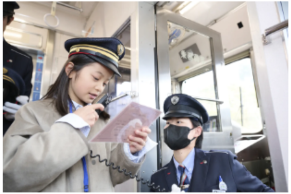 運転士体験や美術館学芸員体験など親子で体験する30コース「とうきゅうキッズプログラム」